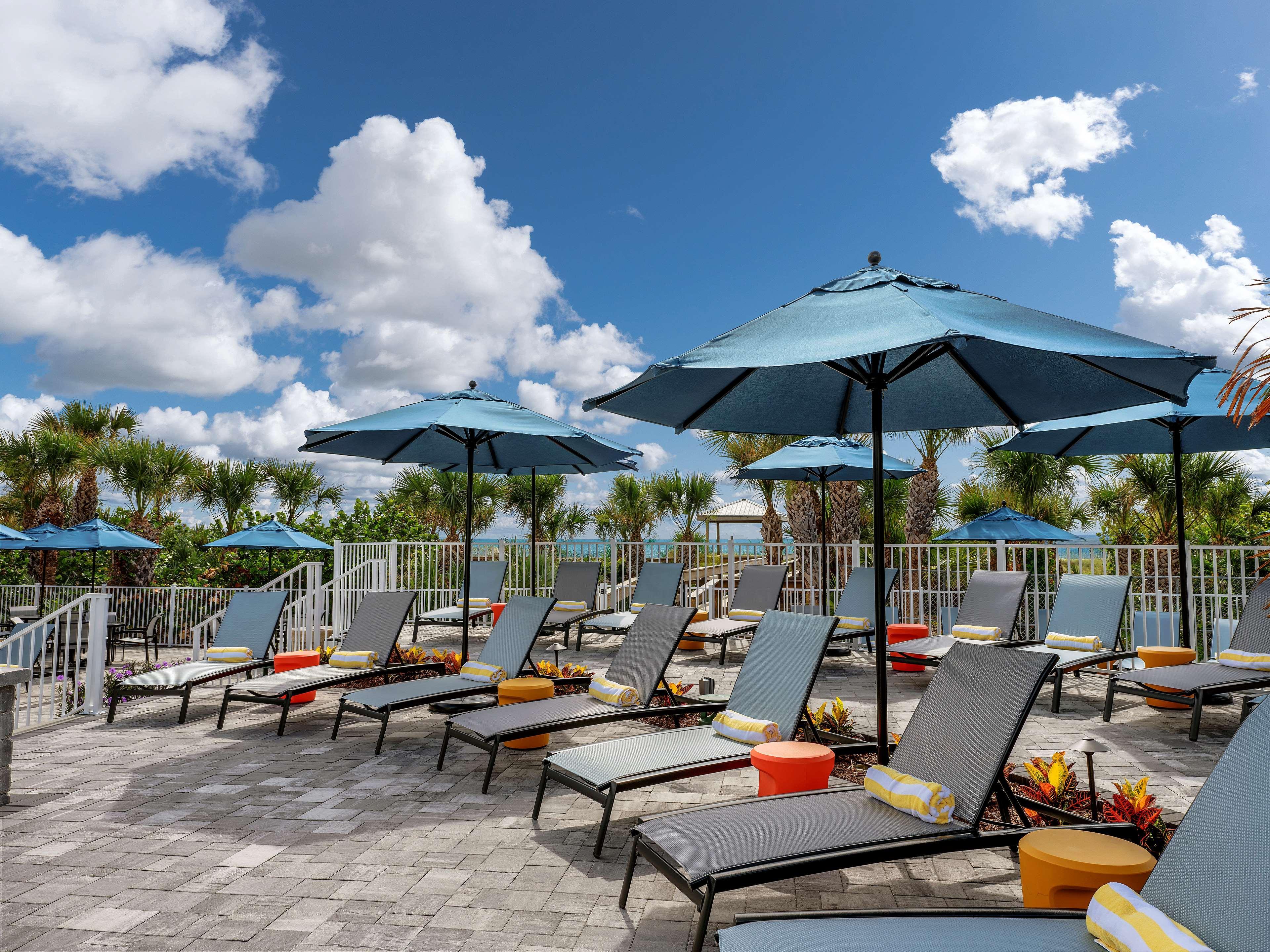 Hilton Garden Inn Cocoa Beach-Oceanfront Exterior photo