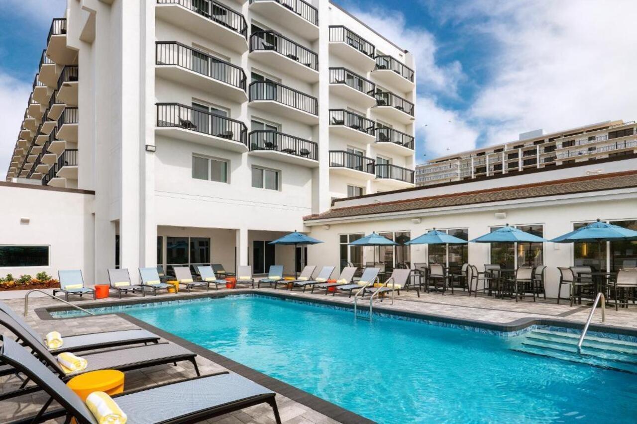 Hilton Garden Inn Cocoa Beach-Oceanfront Exterior photo