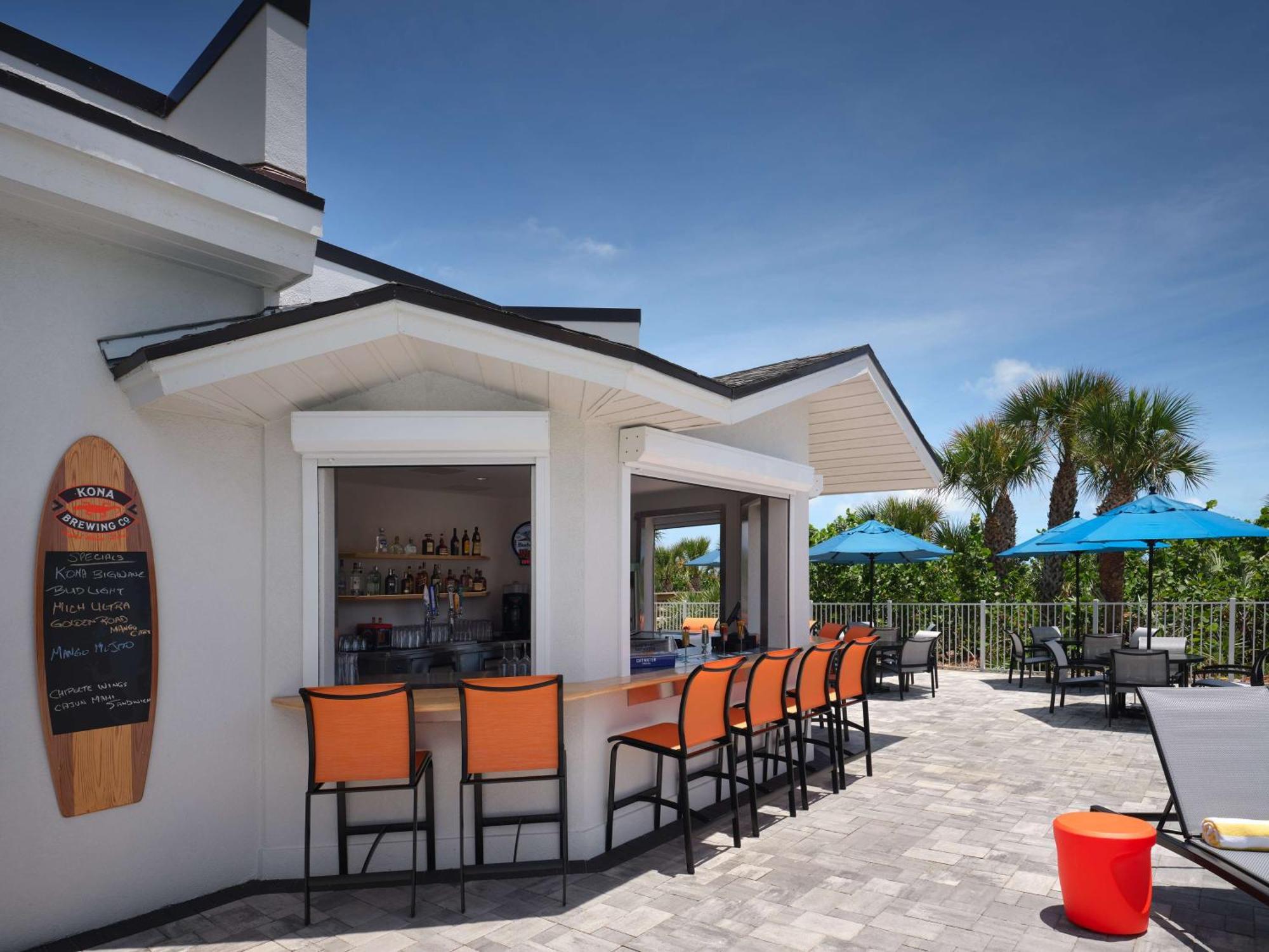 Hilton Garden Inn Cocoa Beach-Oceanfront Exterior photo