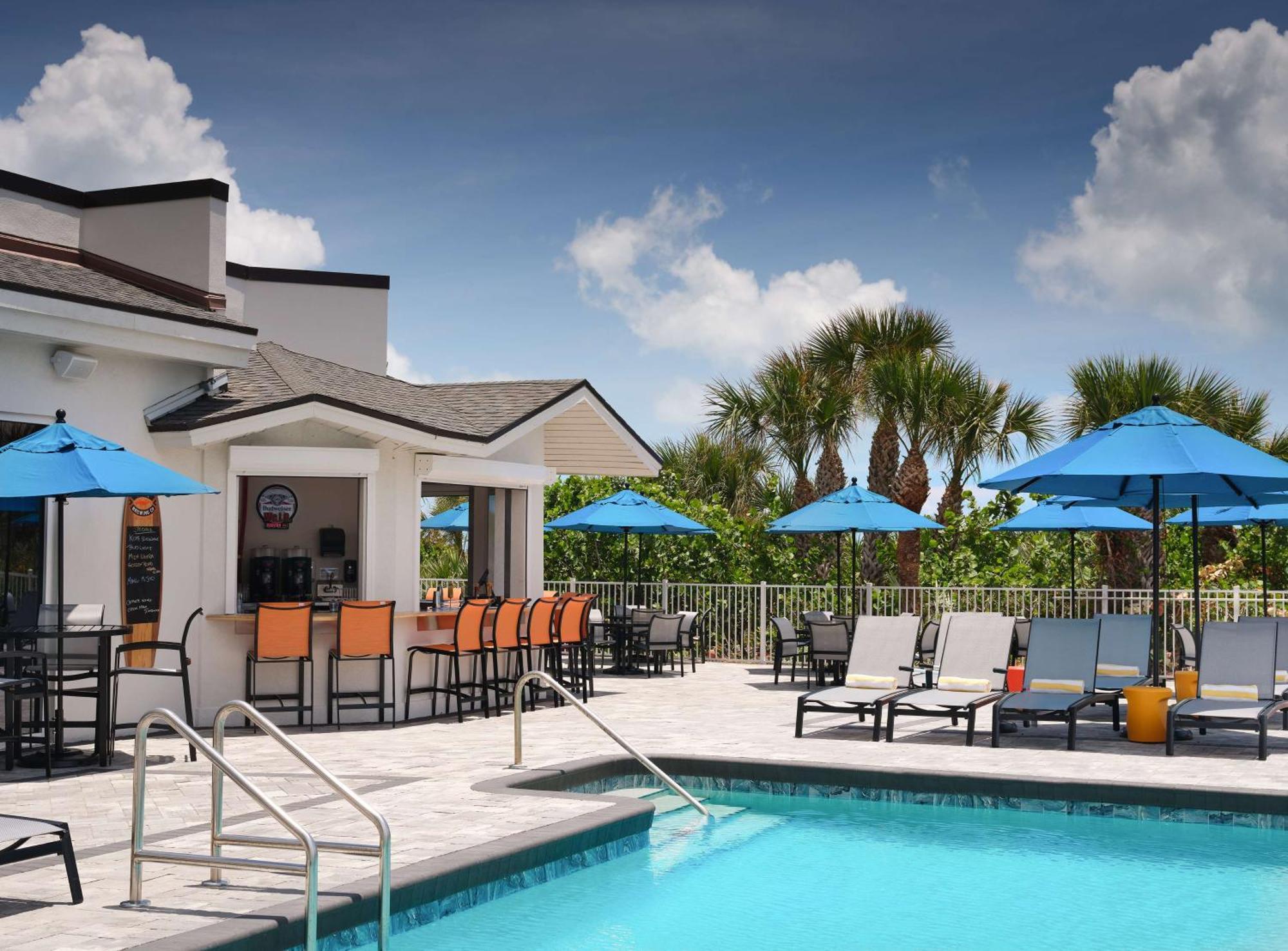 Hilton Garden Inn Cocoa Beach-Oceanfront Exterior photo